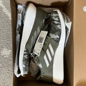 adidas Women's Edge Lux 3 Running Shoe, Legacy Green/Silver